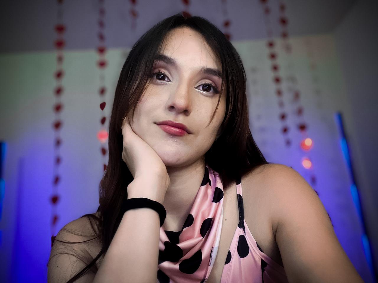 MiaLozanox