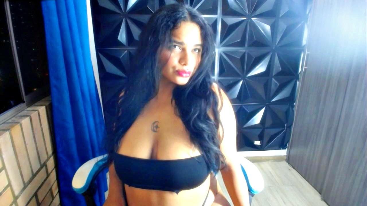 Ainara_hampton